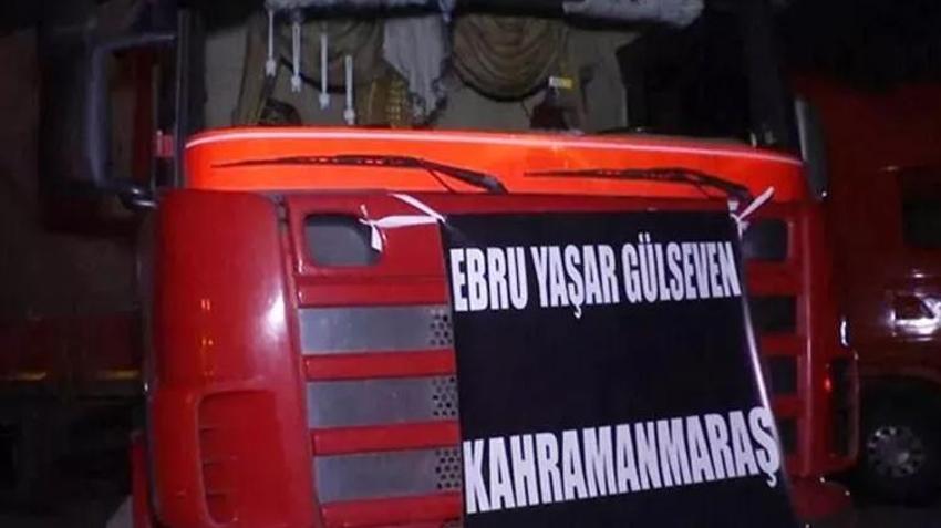 Ebru Yaşar hayranlarıyla buluştu: Yaralarımızı beraber saracağız