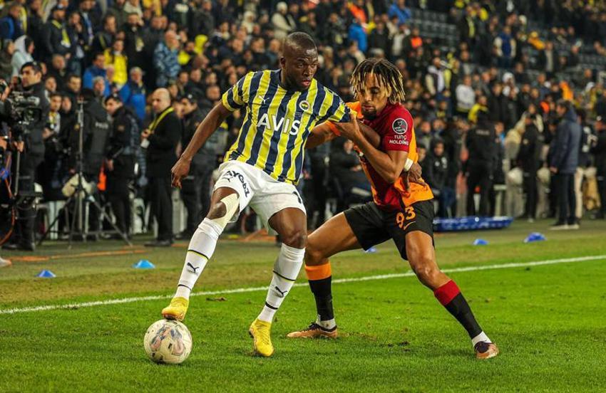 Fenerbahçe taraftarını sevindirecek gelişme! Bir yıldız imzaladı bir imza daha geliyor