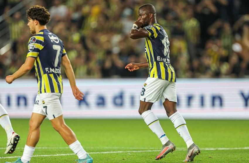 Fenerbahçe taraftarını sevindirecek gelişme! Bir yıldız imzaladı bir imza daha geliyor