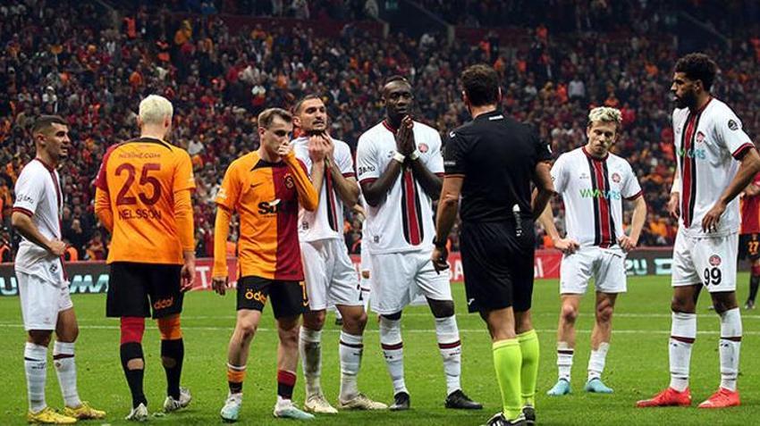 Galatasaray'ın yıldızı Mauro Icardi'ye sert sözler: Şampiyonluk giderse hatırlanır