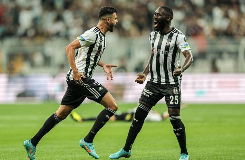 Salih Uçan'dan kariyer rekoru! Vazgeçilmez oldu