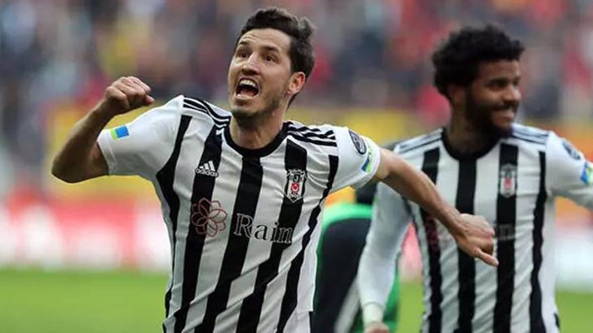 Salih Uçan'dan kariyer rekoru! Vazgeçilmez oldu