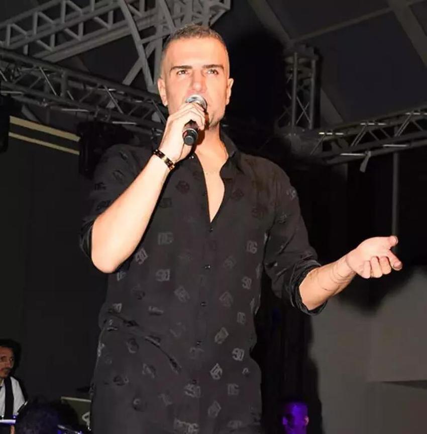 Berdan Mardini sahnede aşka geldi!