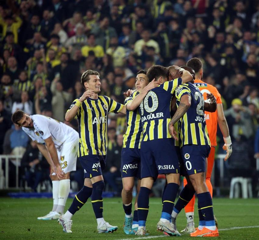 Fenerbahçe'de fatura kesildi! '10 milyon euro'ya 2 transfer yaptın takımı şampiyonluktan ettin'