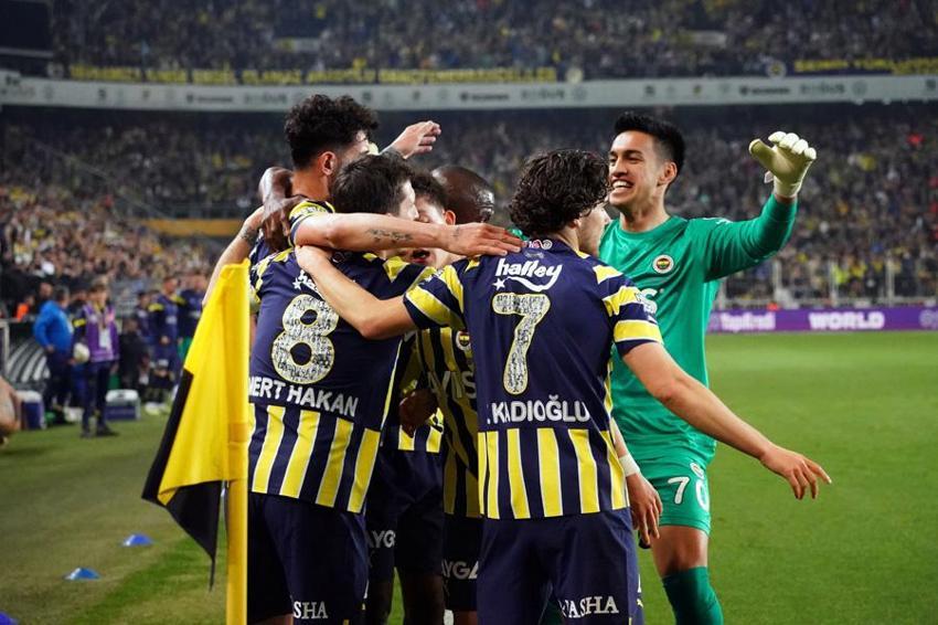 Fenerbahçe'de fatura kesildi! '10 milyon euro'ya 2 transfer yaptın takımı şampiyonluktan ettin'