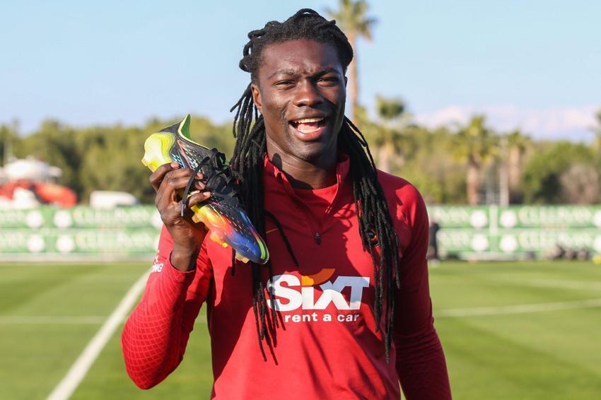 İşte Bafetimbi Gomis'i ipten alan 4 yıldız! Florya'da özür...