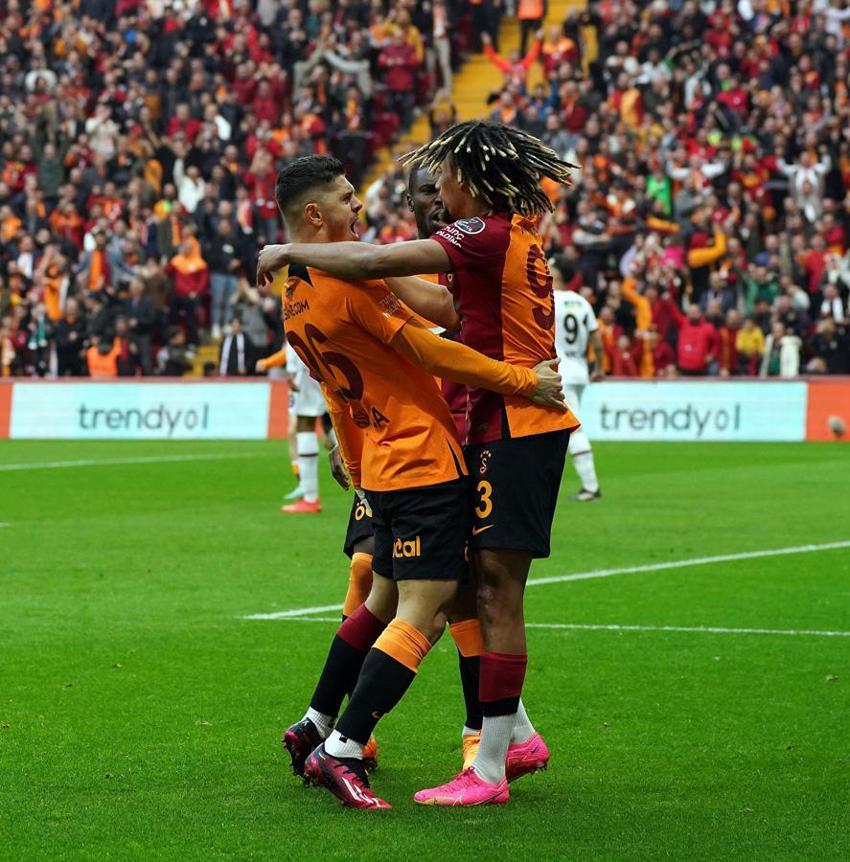 Gomis, Mata, Yusuf Demir derken Galatasaray'da iki ayrılık! 40 milyon euro'luk bonservis geliri