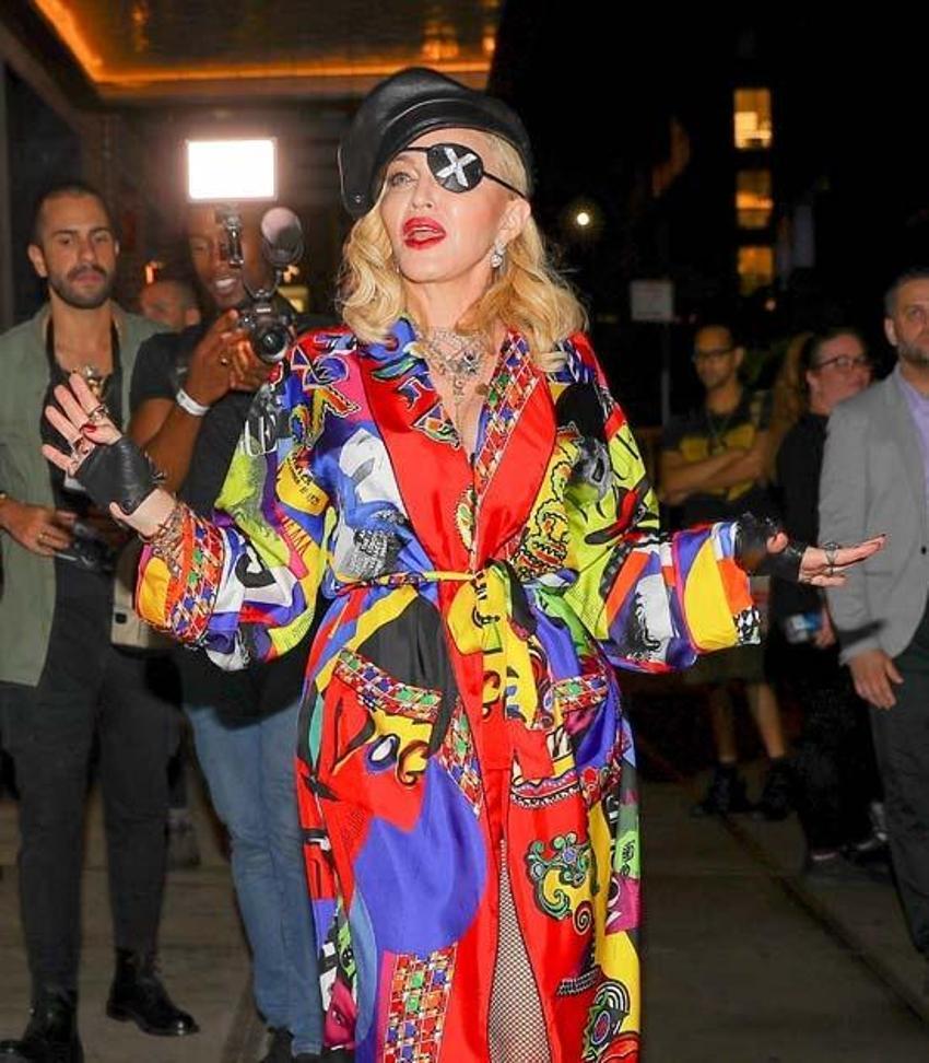 Madonna ağlattı! O ayrıntı yürek yaktı