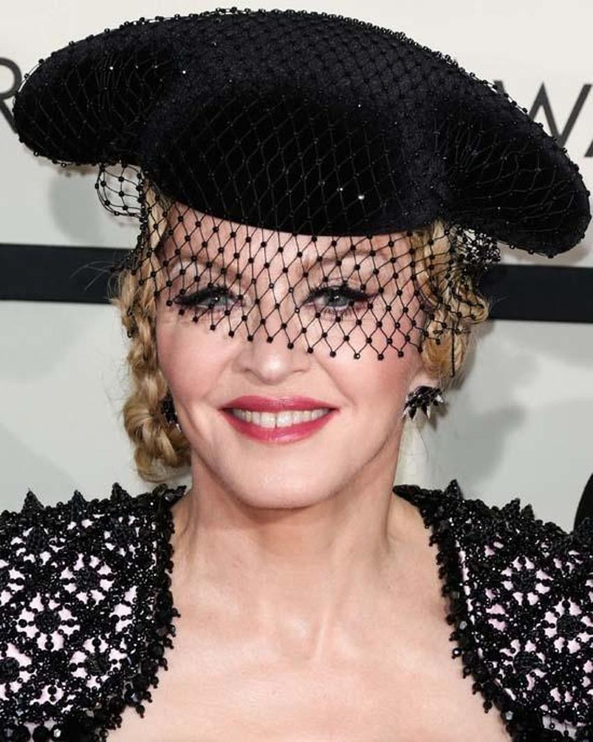 Madonna ağlattı! O ayrıntı yürek yaktı