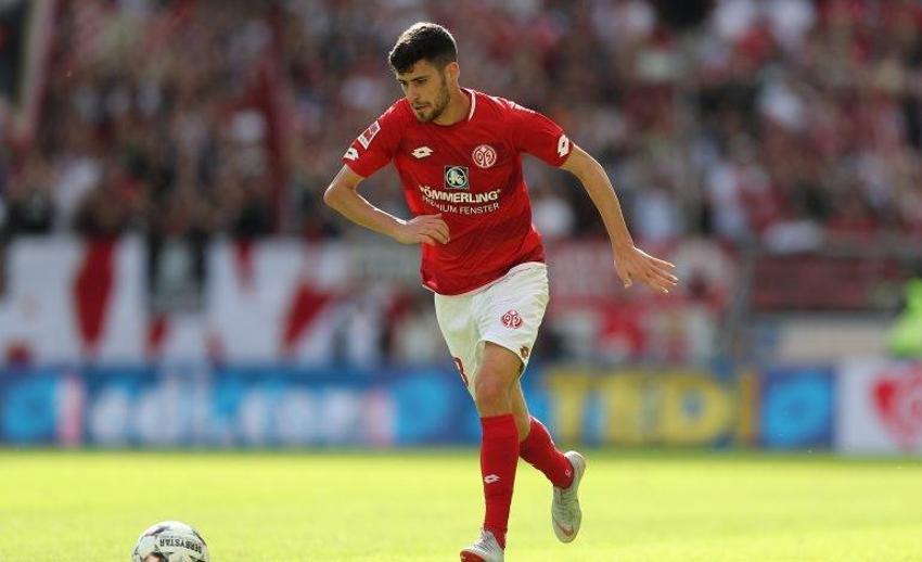 Gelirse Riera etkisi yaratacak! Dursun Özbek 7 milyon euro'luk sol beki bedavaya transfer ediyor