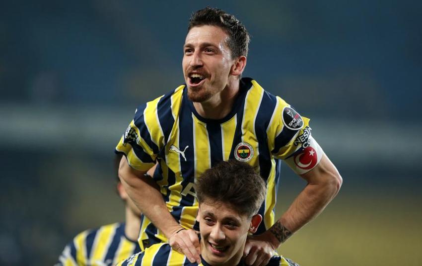 Fenerbahçe'de ortam alev alev: Bir daha o hareketi yapma senin elini kolunu kırarlar Jorge Jesus