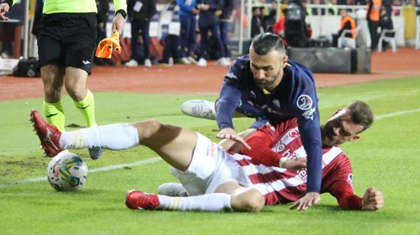 Sivasspor - Fenerbahçe maçı sonrası sert çıkış: Futbol adına tam bir ihanet!
