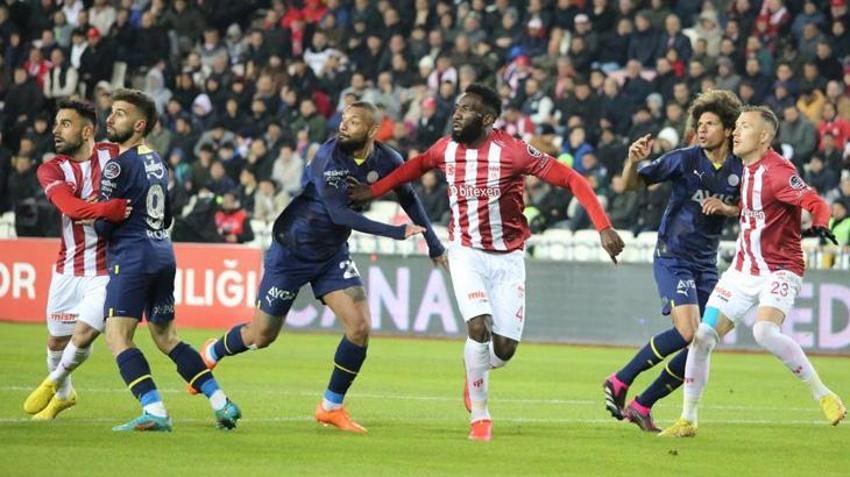 Sivasspor - Fenerbahçe maçı sonrası sert çıkış: Futbol adına tam bir ihanet!