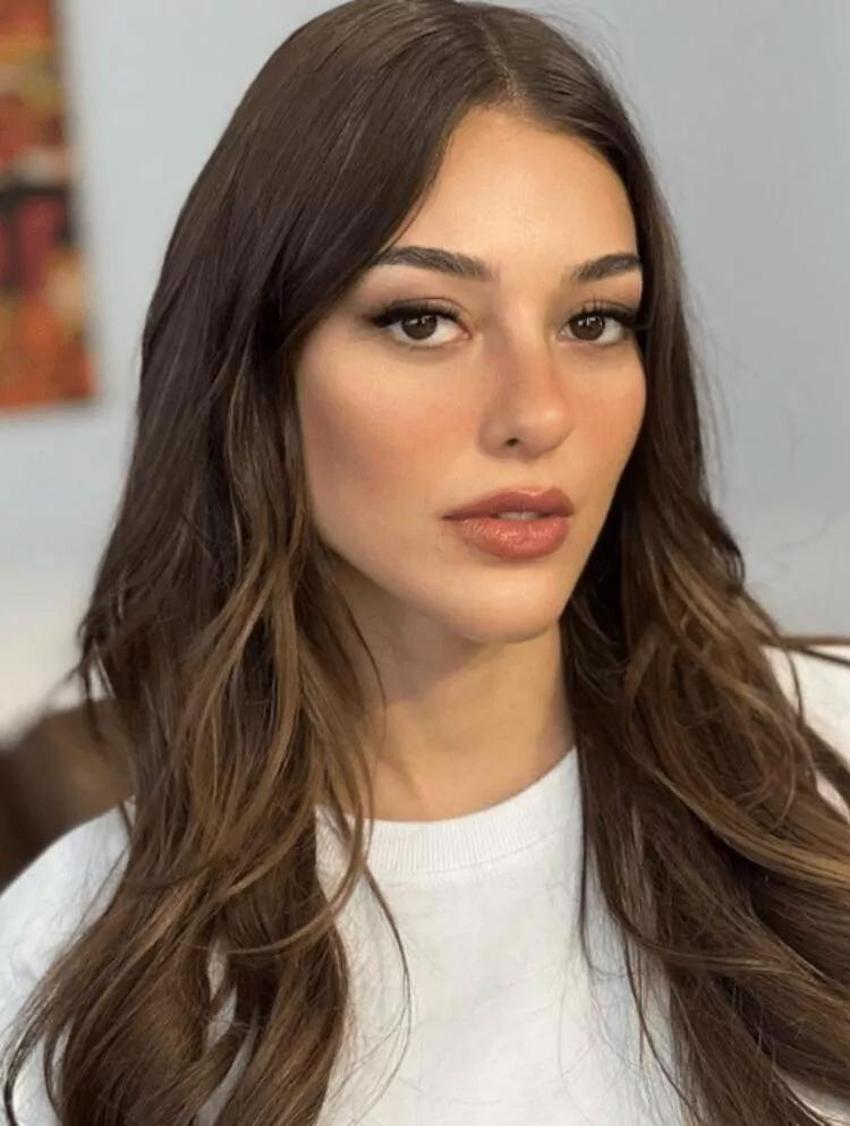 Dilan Çiçek Deniz'den hayranlarını korkutan haber! Ameliyat oldu