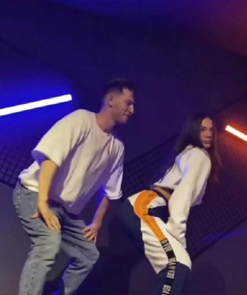 Demet Özdemir dansıyla adından söz ettirdi!