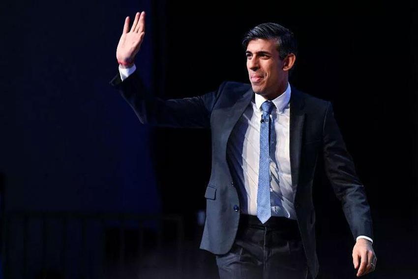 Dünyanın gözü Kral 3. Charles'ın taç giyme töreninde! Tarihi gün ilklere sahne olacak...