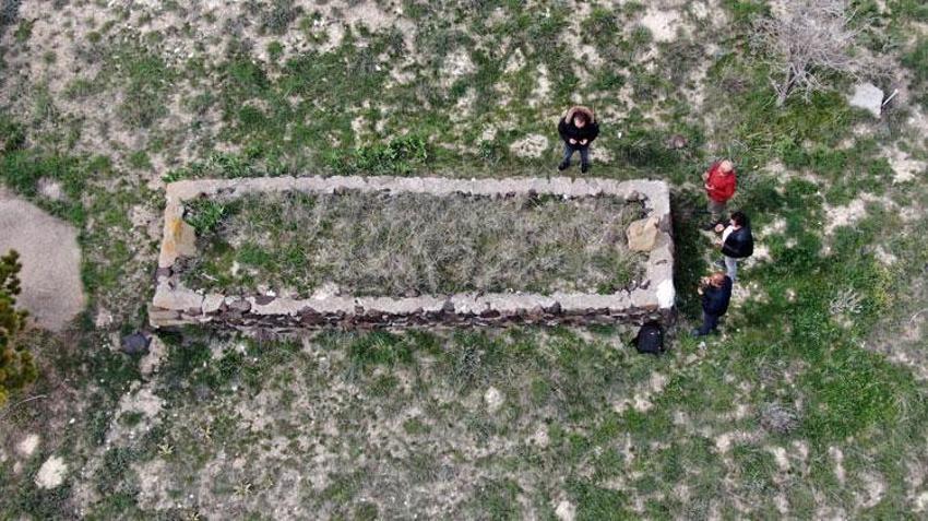 Bu mezarı görenler gözlerine inanamıyor, rivayetler ise dikkat çekiyor