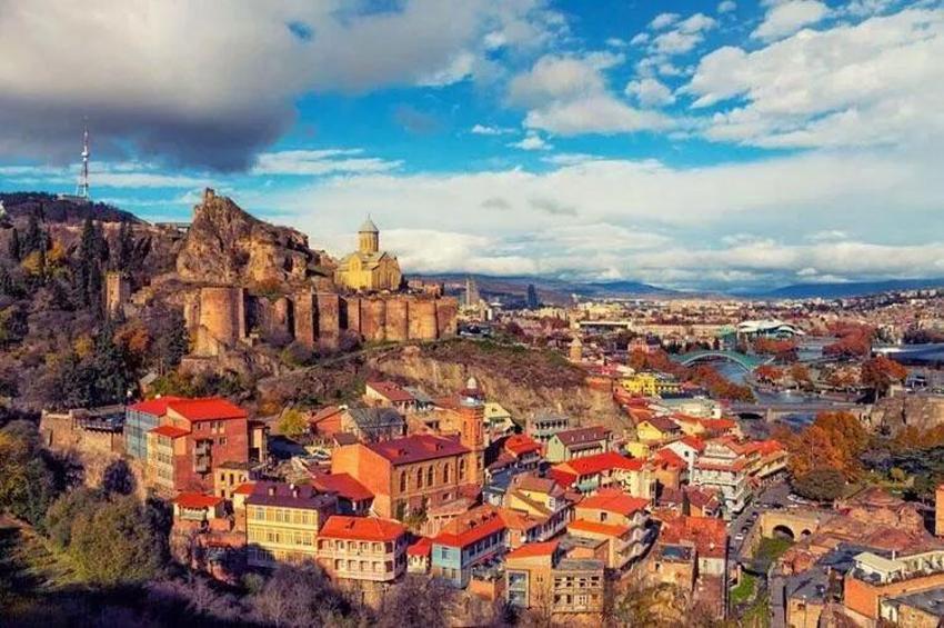 Kapıda vize uygulamasına 5 ada daha ekledi! İşte pasaport ve vize istemeyen ülkeler 