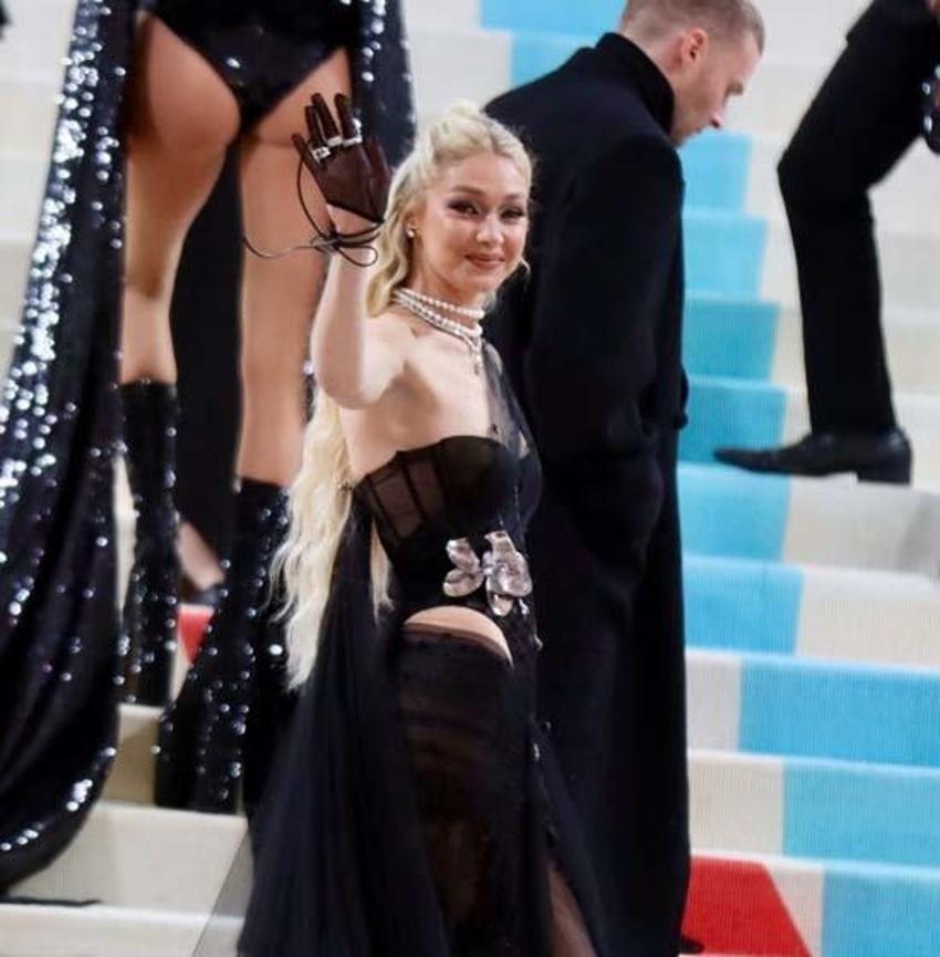 Met Gala 2023'e ünlülerin kıyafetleri damga vurdu!