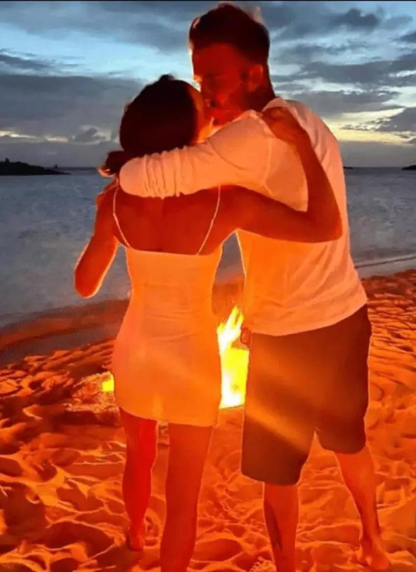 Victoria Beckham'dan eşi David Beckham'a ilginç kutlama!