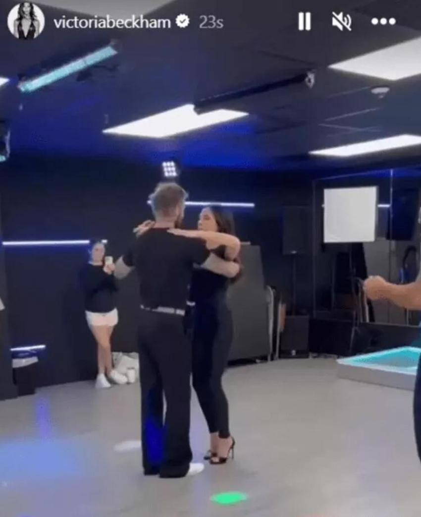 Victoria Beckham'dan eşi David Beckham'a ilginç kutlama!