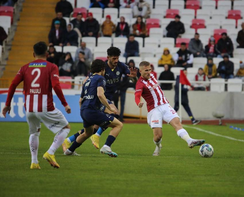 İlk transfer bombası Ali Koç'tan! 2+1 yıllık sözleşme 1,5 milyon euro maaş