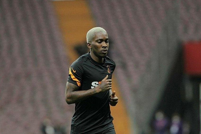 Onyekuru'nun paylaşımı sosyal medyayı salladı! İmza atmak için İstanbul'a geliyor