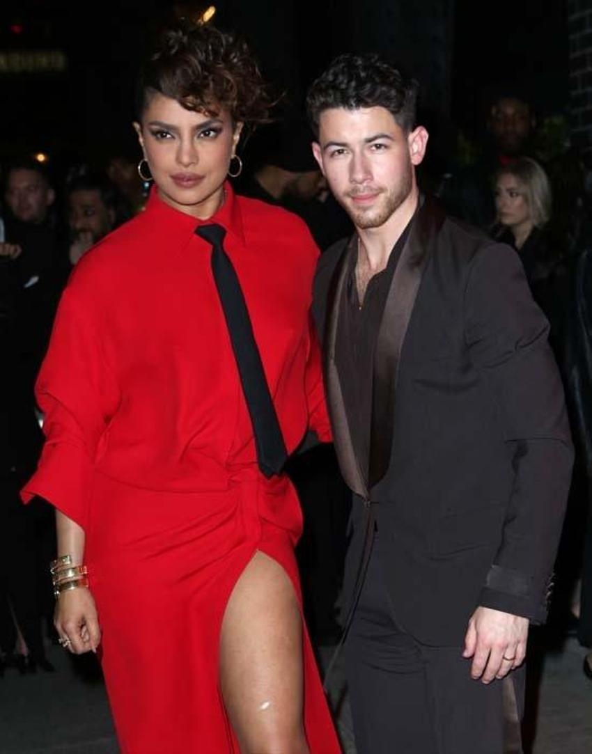 Priyanka Chopra'dan estetik itirafı geldi! 'Yaptırdıktan sonra 3 filmden kovuldum'