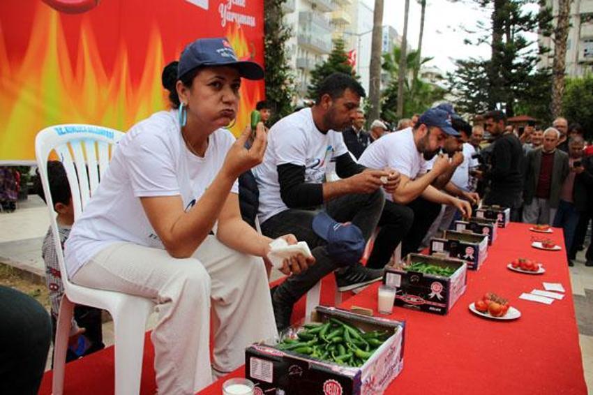 En acı yarışma! 3 dakikada hepsini yedi: 'Birinciliği kimseye kaptırmak istemem'