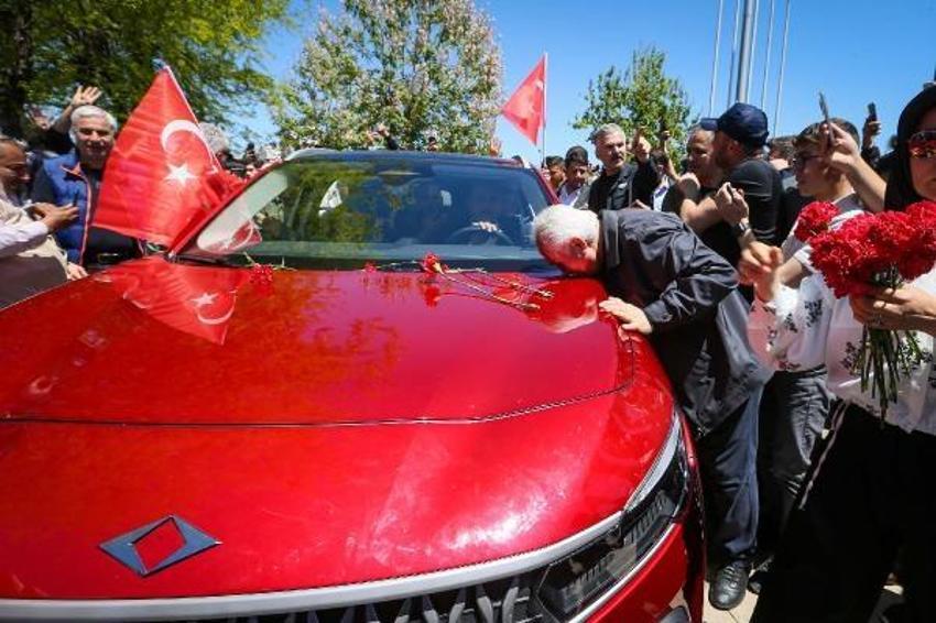 Türkiye’de bir ilk gerçekleşti! TOGG’u orada gören akın etti