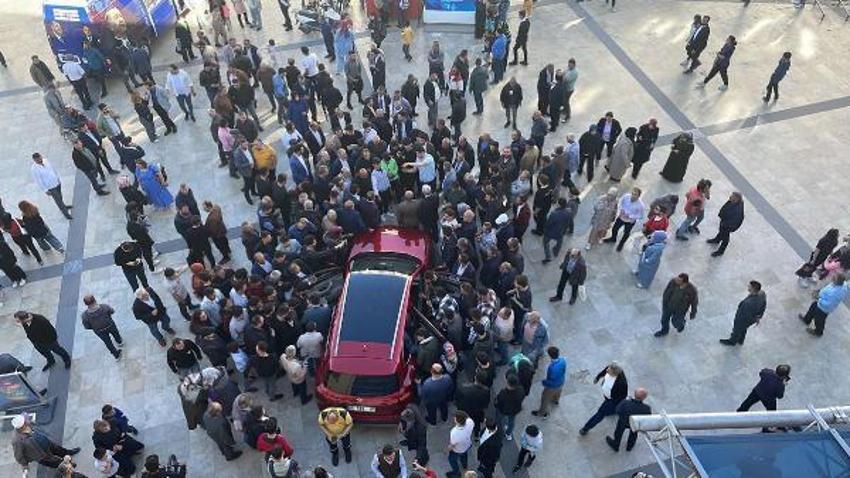 Türkiye’de bir ilk gerçekleşti! TOGG’u orada gören akın etti