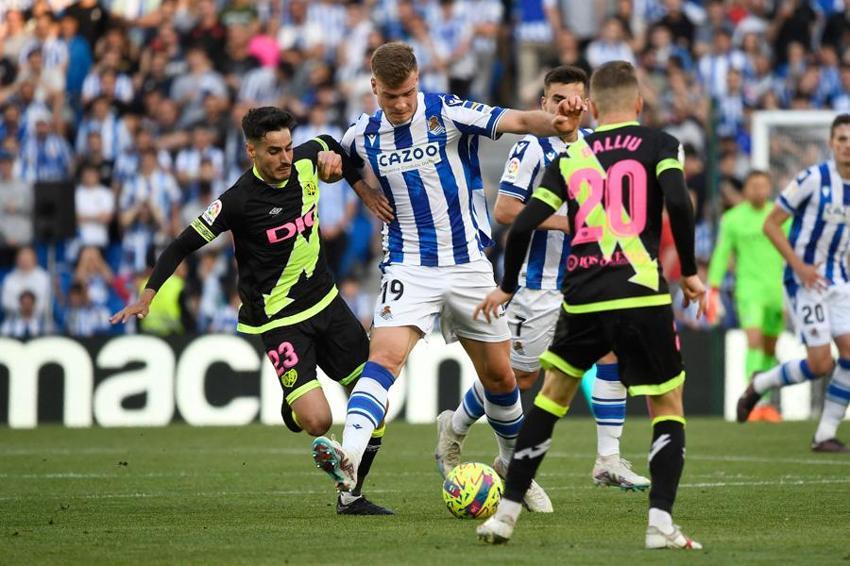 İcardi kaçtı, Aboubakar kaçtı ama bu kaçmayacak! Alexander Sörloth Fenerbahçe'de...