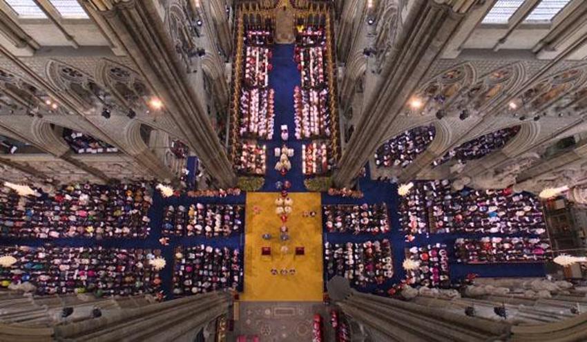 Kral 3. Charles'ın taç giyme törenine damga vuran görüntüler!