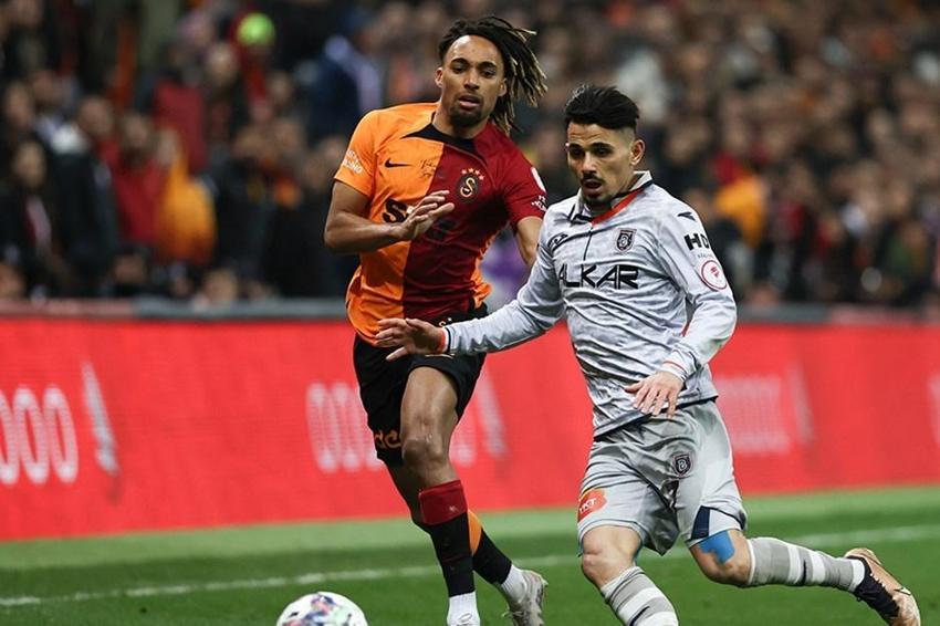 Geçen sezon Van Aanholt'a diş geçirememişti! Rashica'nın yerine bedavaya Galatasaray'a geliyor