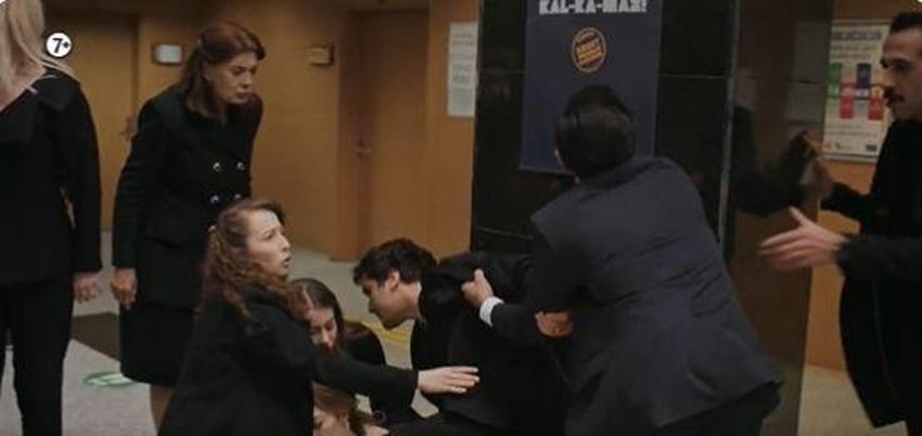 Yalı Çapkını 32. bölüm fragmanı: Boşanma yok! Halis Ferit'i odaya kapattı, kilidi Hattuç Hala açıyor!
