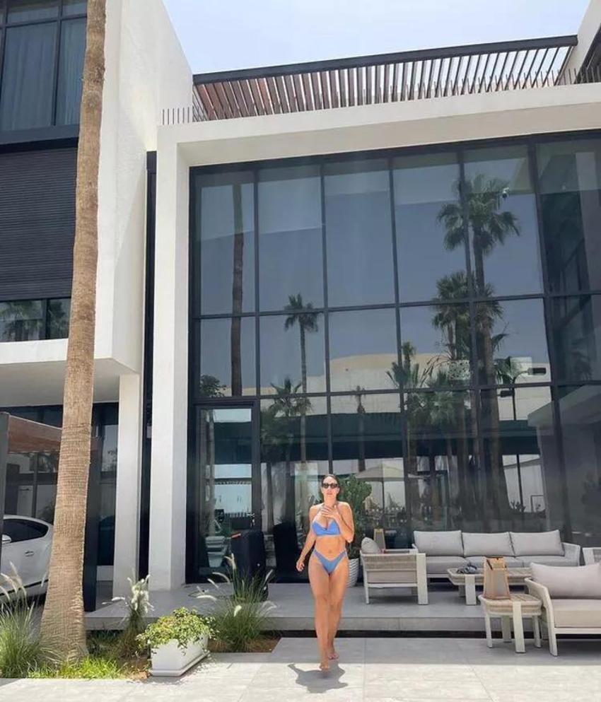 Ronaldo’nun sevgilisi Georgina Rodriguez bikinili pozlarını paylaştı!