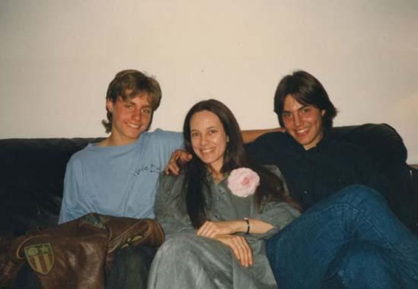 'Annem yaşasaydı yarın doğum günü olacaktı' Ünlü oyuncunun acı anısı!