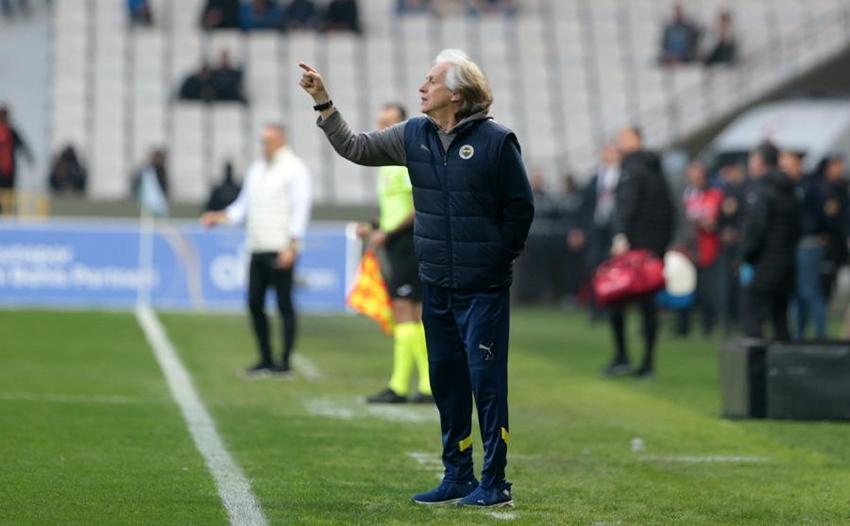 İtalya basını Fenerbahçe'nin yeni teknik direktörünü duyurdu! Ali Koç Portekizli hocadan vazgeçmiyor