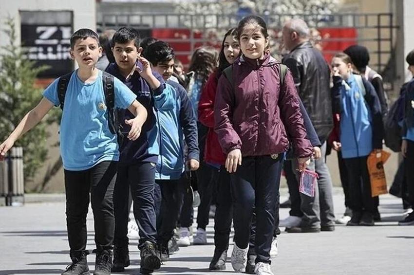 Yaz tatili 4,5 ay mı olacak? Hibrit eğitim verilecek mi?