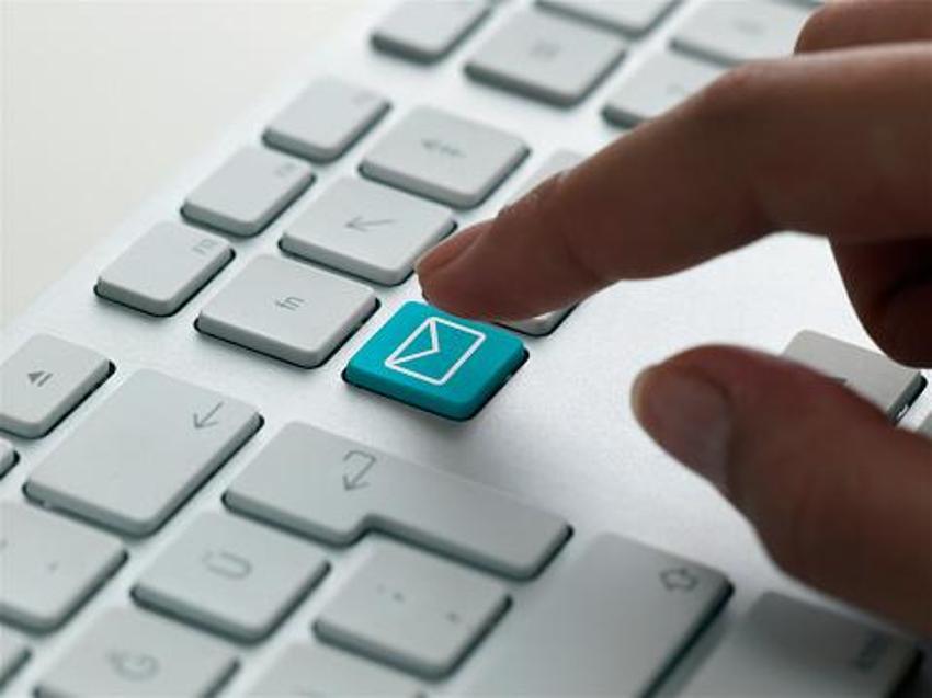 E-postalarınızı artık yapay zeka yazabilecek