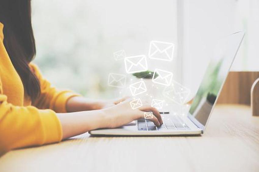 E-postalarınızı artık yapay zeka yazabilecek