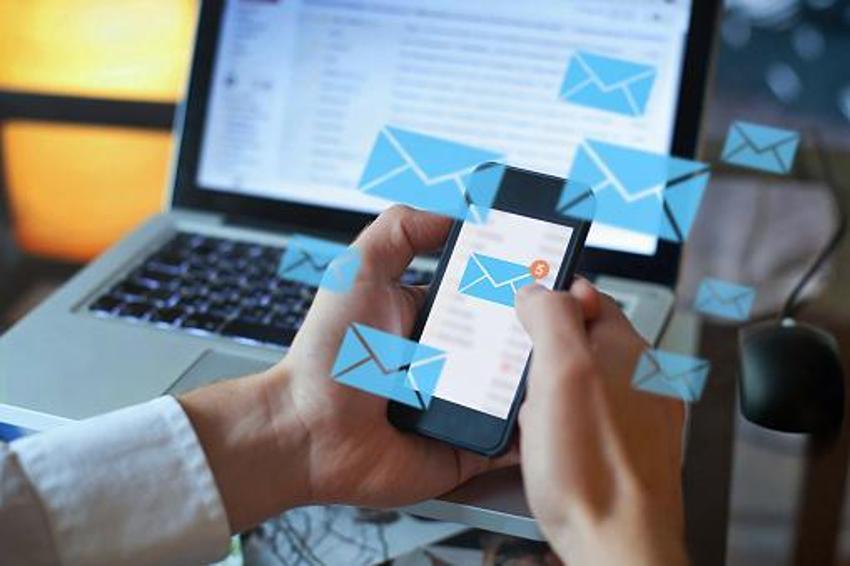 E-postalarınızı artık yapay zeka yazabilecek