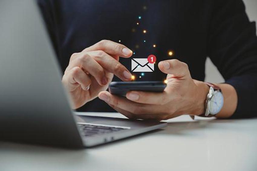 E-postalarınızı artık yapay zeka yazabilecek