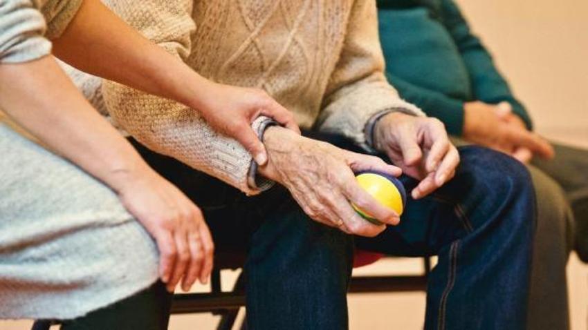 50 yaş üstü erkekleri etkiliyor! 'Doğru tedavi ile kurtulmak mümkün'