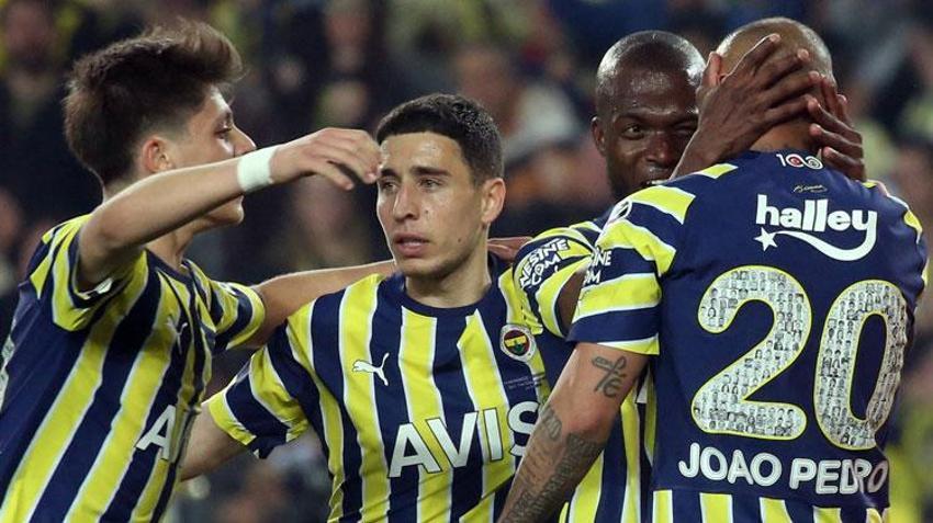 Fenerbahçe'de tarihi değişim! Hepsi gönderiliyor...