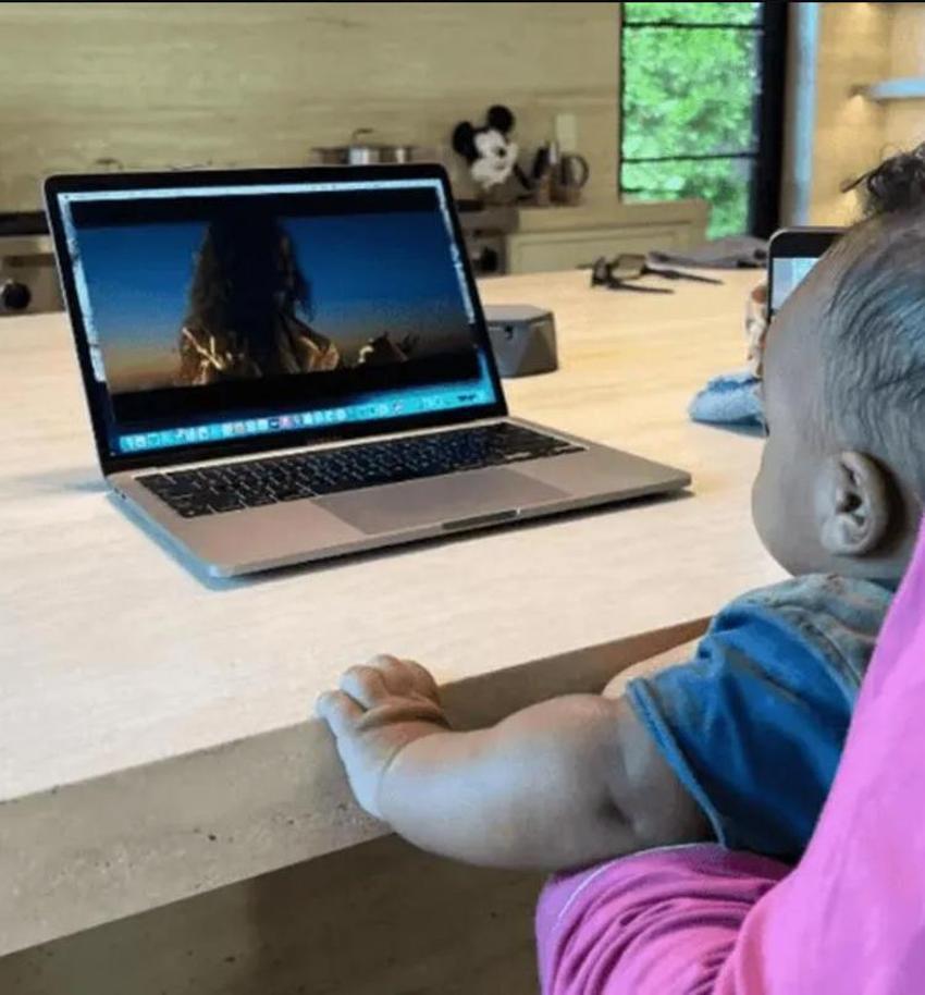 Rihanna'nın bebeğinin adı ortaya çıktı!