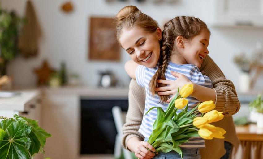 Anneler Günü mesajı ve resimli, kısa, uzun, yeni 2023 Anneler Günü sözleri! Eşime, sevgiliye, ablaya, kaynanaya, arkadaşa, kardeşe, teyzeye, halaya resimli anneler günü mesajları!