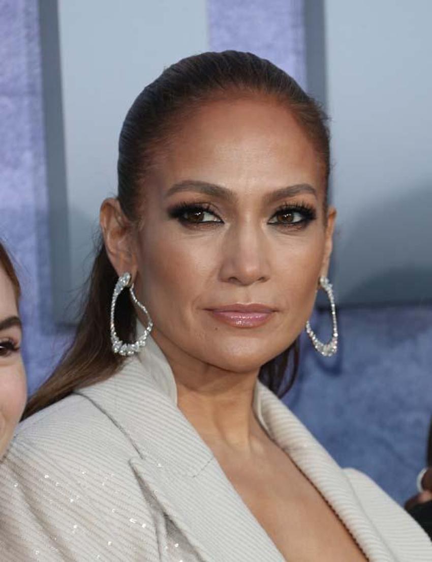 Jennifer Lopez ve Ben Affleck kırmızı halıda gerildi!