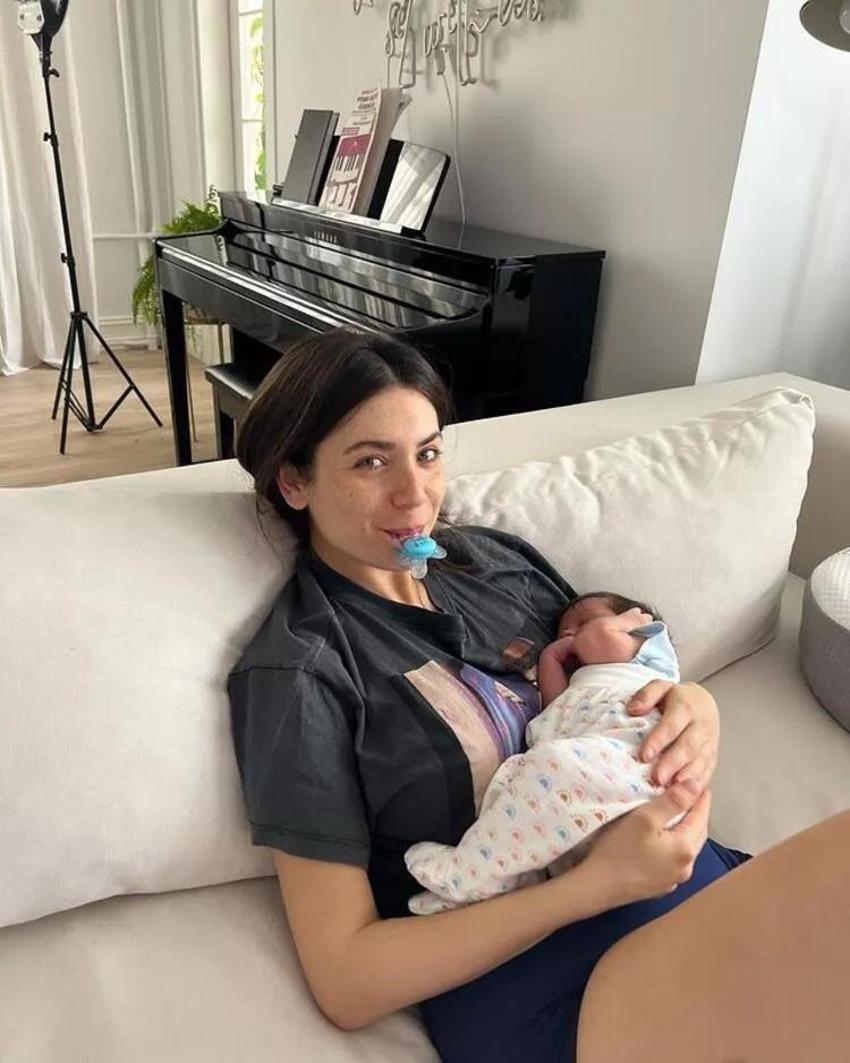 Fulya Zenginer oğluna neden ‘Milan' ismini verdiklerini açıkladı!