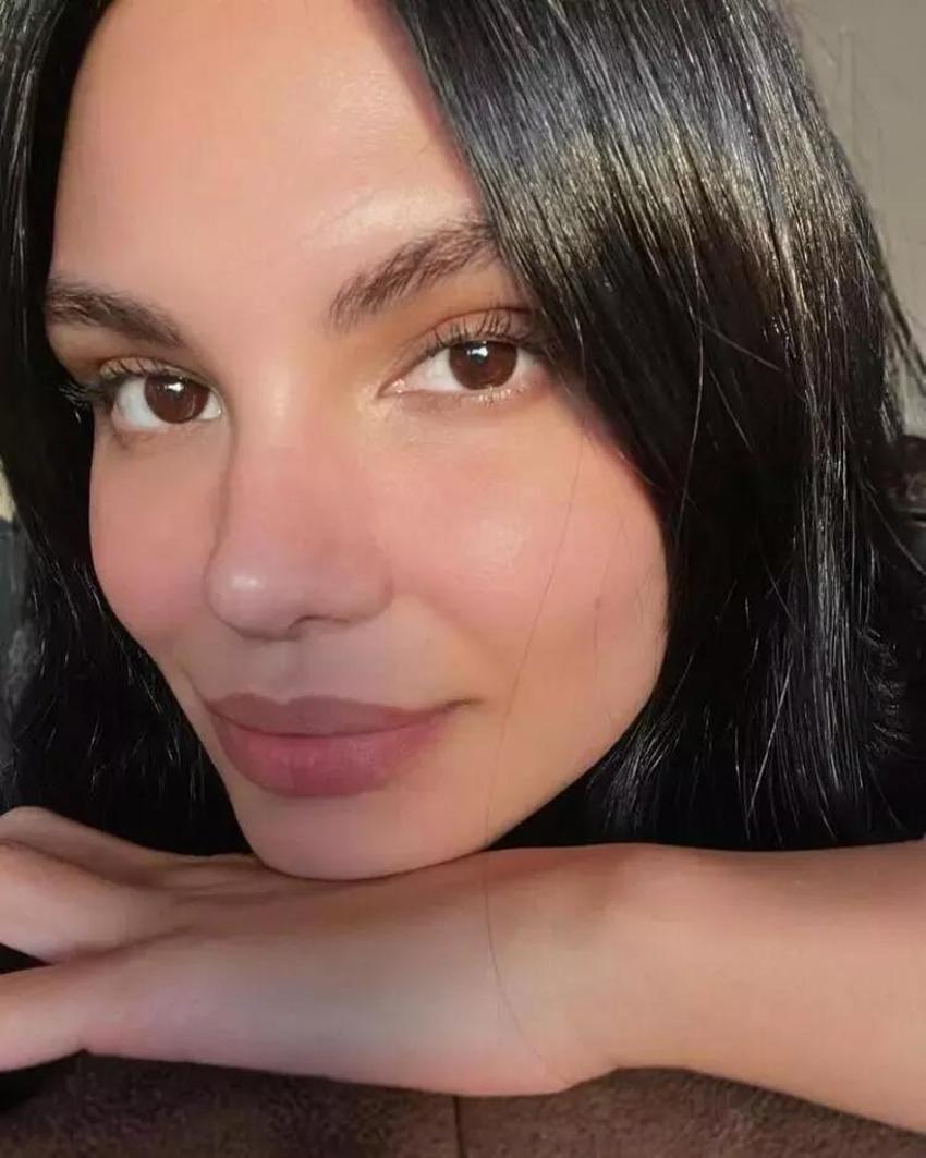Almeda Abazi'den eşi Tolgahan Sayışman'a sitem!